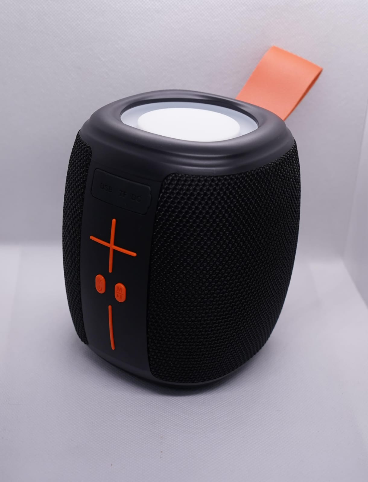 Waterproof speaker with base sound