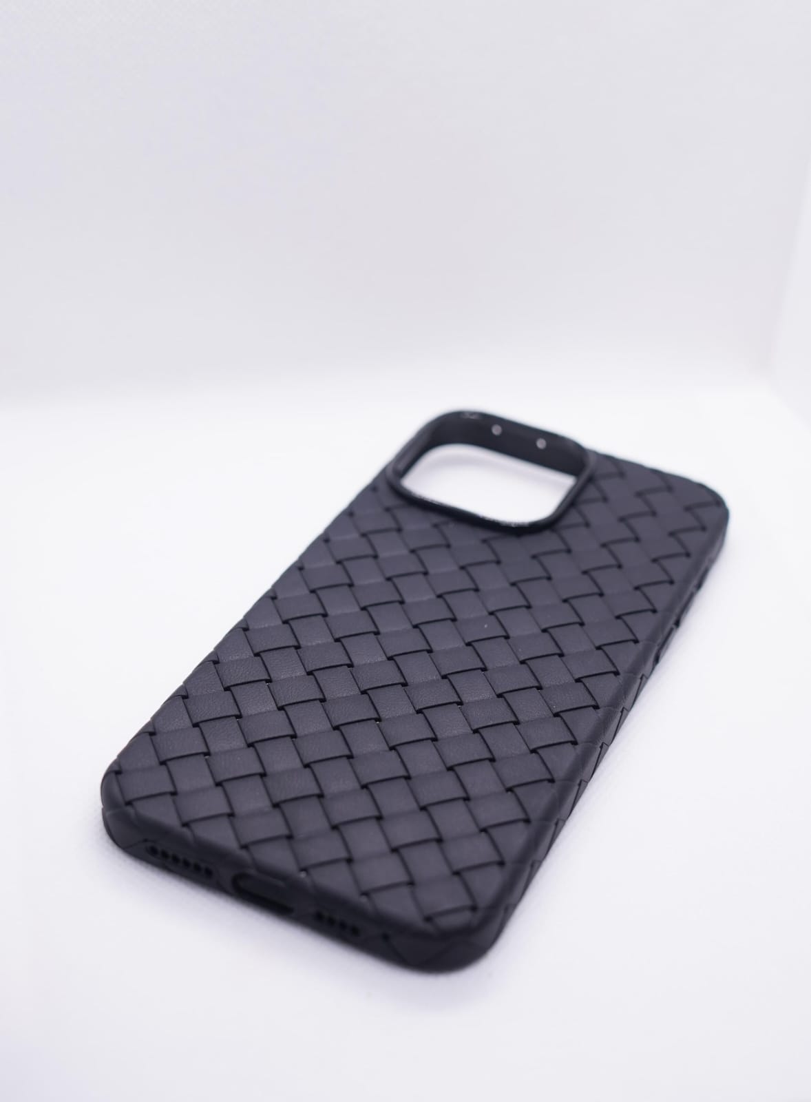 Woven (TechWoven/FineWoven) style cases